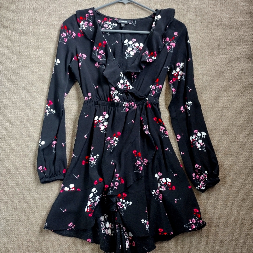 Express Ruffle Floral Mini Desss